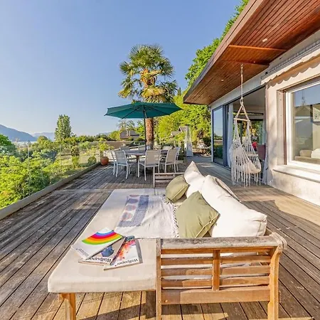 House - Charming Lakeview * Tresserve
