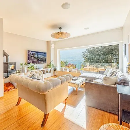 House - Charming Lakeview * Tresserve