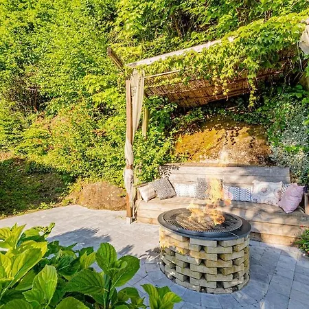 Βίλα House - Charming Lakeview Tresserve
